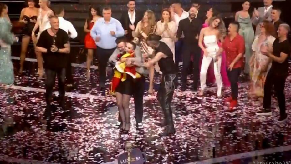 ZAVRŠENA 16. SEZONA ZVEZDA GRANDA Trijumfovala Makedonka Slavica Angelova