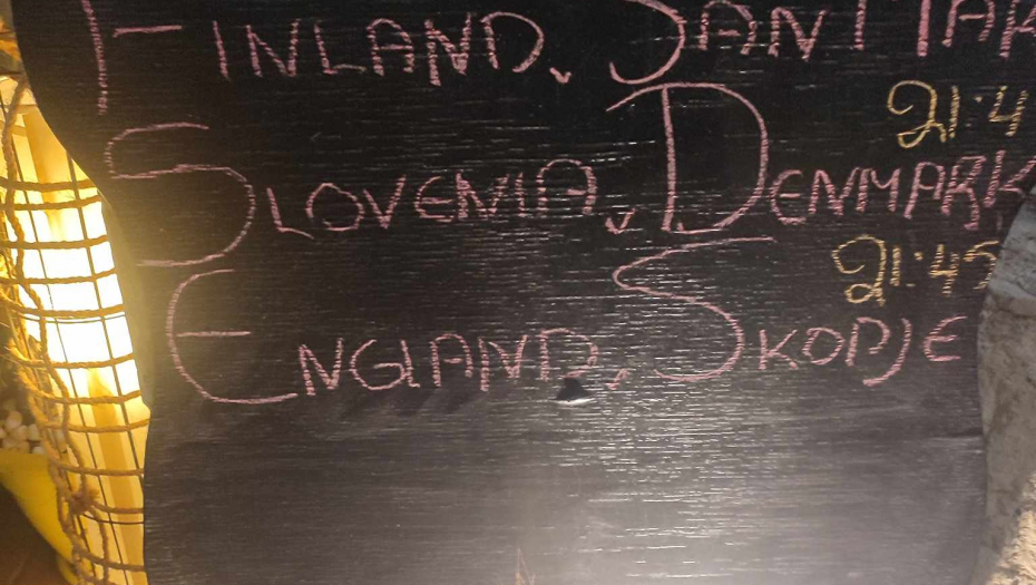 HIT SCENA U GRČKOJ Protiv koga to Engleska igra? (FOTO)