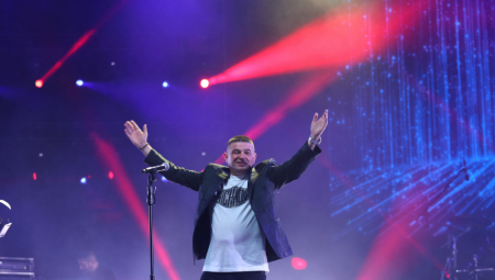 "NE MOŽE TI NIKO NIŠTA!" Bajina ćerka u suzama pratila spektakl na Tašu - Prešao igricu! Tata! Doktor!