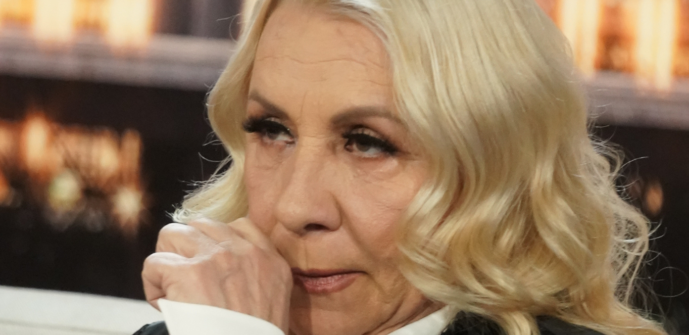 ISPLIVALA OBNAŽENA FOTOGRAFIJA VESNE ZMIJANAC! Pevačica u izdanju koje nije viđeno do sad, zapalile se društvene mreže! (FOTO 18+)