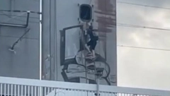 SNIMAK IZ BEOGRADA LEDI KRV U ŽILAMA! Dvoje mladih učinilo zastrašujuću stvar na Novom železničkom mostu! (VIDEO)