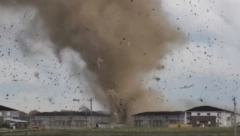 TORNADO NAPRAVIO HAOS U INDIJANI Pijavica nosi sve pred sobom (VIDEO)
