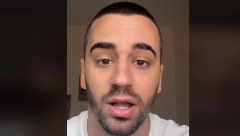 NEVASPITANA STOKO I DEČURLIJO, VI NE ZASLUŽUJETE KVALITETAN NASTUP! Naš influenser se besan oglasio povodom napada na izvođače i uputio brutalnu poruku! (VIDEO)