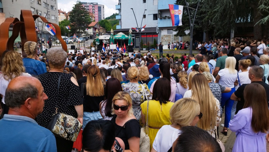 SRBI SA KiM DONELI VIDOVDANSKU DEKLARACIJU Sadrži 5 tačaka - pročitajte ceo tekst