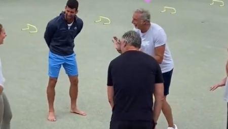 NOVAK SA UKRAJINKOM NAPRAVIO ŠOU Nekada je maštala da se uda za Đokovića, pa ga napadala, a sada je zbog njih Ivanišević plakao od smeha (VIDEO)