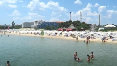 KAPUĆINO JE 120, PIVO 80, RUČAK 600 DINARA Ovo letovalište je omiljeno Srbima, i dalje drže niske cene