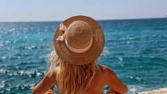 PROVOKATIVNO IZDANJE Snežana Borjan u toplesu zapalila crnogorsko primorje (FOTO)