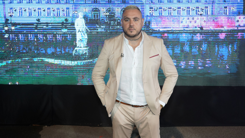 HVALIO SE LUKSUZOM I NAVODNOM VILOM! Evo kako zaista izgleda kuća Filipa Cara, istina je potpuno drugačija!