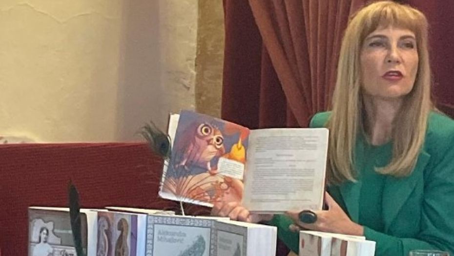 ALEKSANDRA JE BILA BEBA KADA JE OSTAVLJENA U ZVEČANSKOJ Danas je doktor nauka! Otac joj je bio musliman a majka ćerka popa