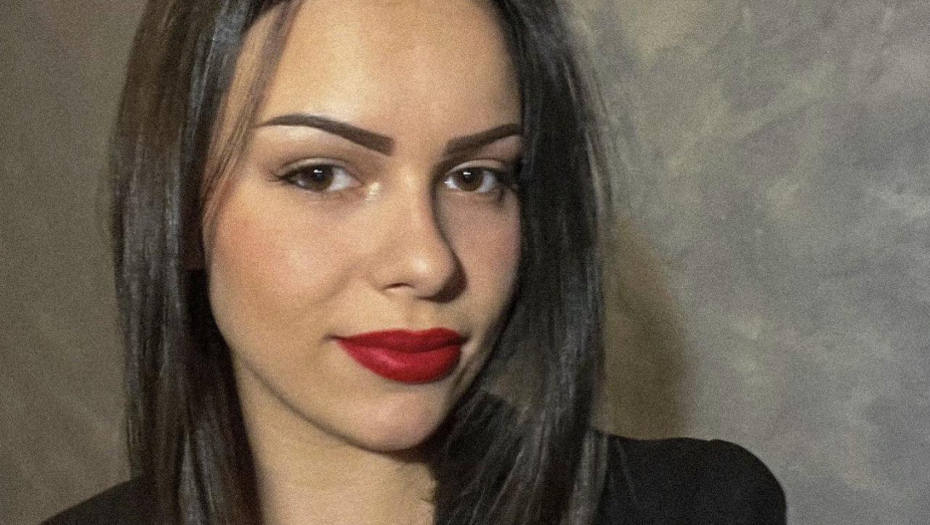 SRPKINJA SA KiM NAJBOLJI STUDENT: Preko trnja do zvezda - Francuska se poklonila Anđeli