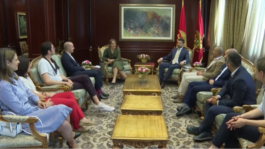 Milatović sa aktivistima i predstavnicima LGBTIQ+ zajednice: " U meni imate prijatelja i saborca"