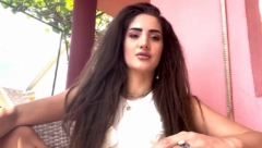 SPASI ME Anđela zapomaže na plaži, novom objavom zabrinula pratioce (FOTO)