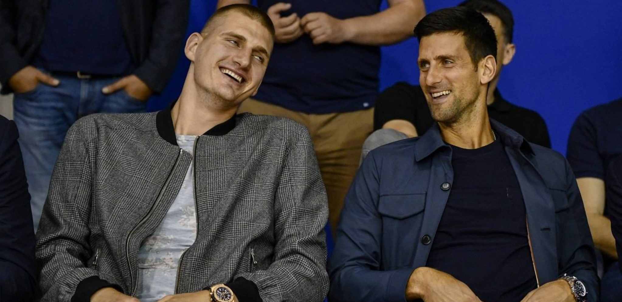 SJAJNA IDEJA Nikola i Novak pod trobojkom Srbije (FOTO)