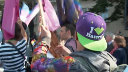 Novi Putinov udar na prava LGBT osoba: Od jula će morati na „lečenje“ u klinike