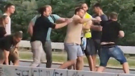 MALA BARA PUNA KROKODILA Opšti haos u opoziciji, svako sa svakim ratuje!