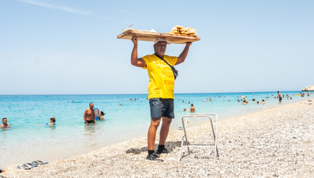 ŽRTVE PREVARA I BEZOBRAZNIH TURISTA Izlude da bi našli krevetac za "dete" od 28 godina, donesu bube u apartman, pa traže besplatan smeštaj