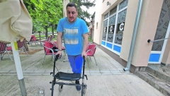GLEDAO SAM KAKO METAK PROLAZI DEVOJCI KROZ GLAVU Saša je preživeo masakr i ostao invalid, za Alo! otkriva kako se bori s tragičnom sudbinom