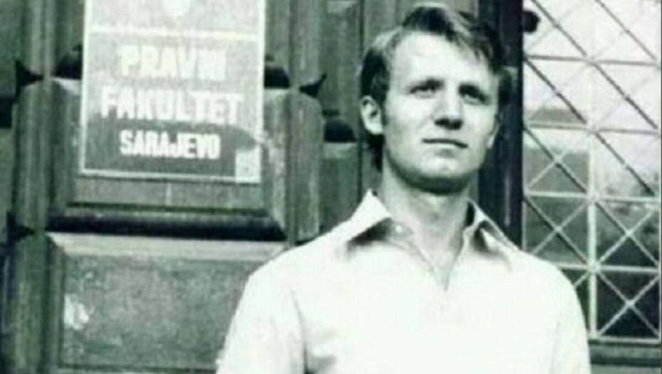 FAKULTET POKORIO ZA MANJE OD TRI GODINE Evo koju srednju školu je završio Vojislav Šešelj