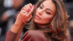 BEZ DONJEG VEŠA I EKSTRAVAGANTNA Madalina je pokazala kako "previše golotinje" ne mora nužno da bude vularno