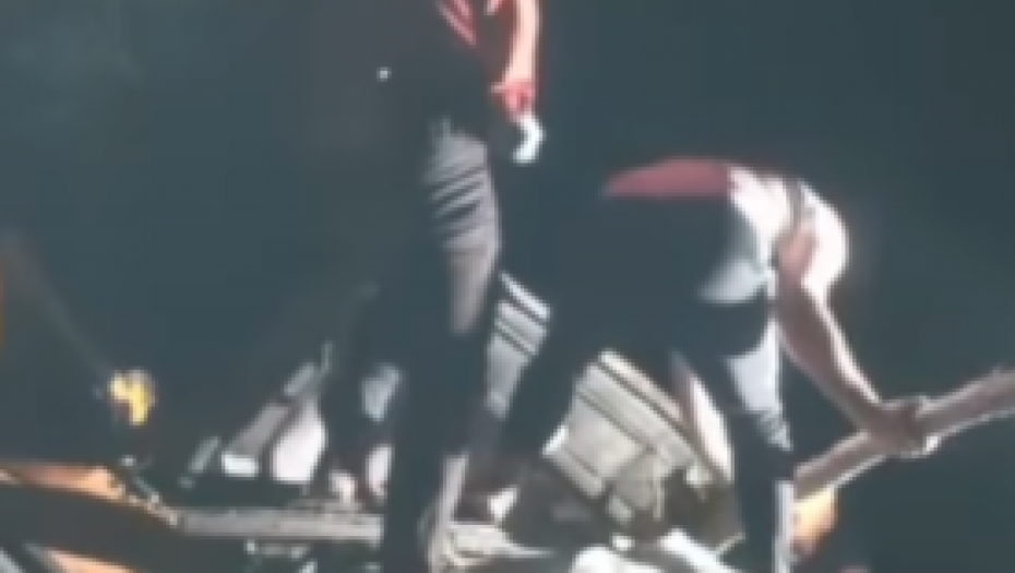 AKCIJA SPASAVANJA NA KOPAONIKU Kamion sleteo sa puta pa završio u provaliji dubokoj 30 metara (VIDEO)