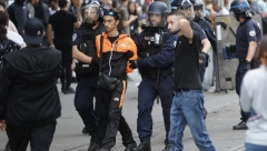 NASTAVLJENA HAPŠENJA U FRANCUSKOJ U toku noći iza rešetaka završilo 16 osoba iz siromašnih predgrađa