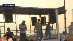 SVAKA ČAST, LICEMERI Proteste koji su počeli u ime stradale dece organizatori pretvorili u žurku! (VIDEO)