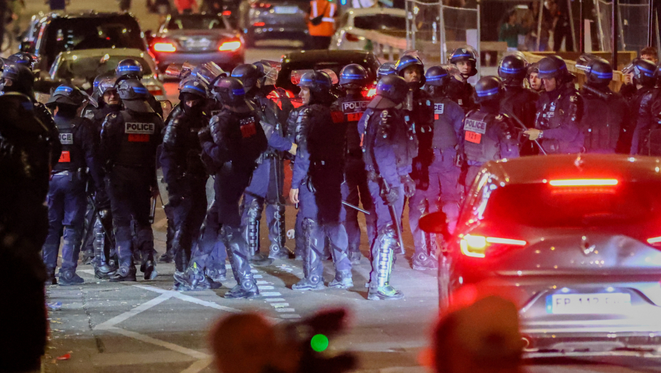 FRANCUSKA PODELJENA NA DVA DELA Nasilni protesti otvorili jaz koji će ostati kao ožiljak