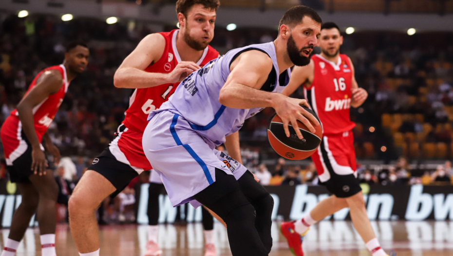 ZAKUVALO SE Mirotić odbio Olimpijakos, iz trke ispao i PAO