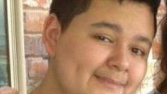 STRAVIČNI OBRT U PRIČI DEČAKA KOJI JE "NESTAO" PRE OSAM GODINA Majka ga je držala u zatočeništvu? Gnusno šta mu je radila