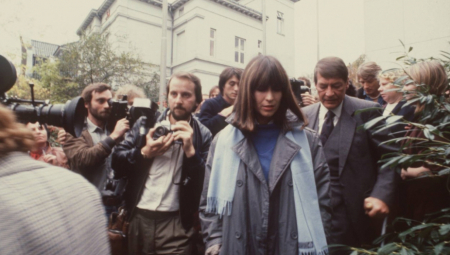 OTEO JE I UBIO NJENO DETE Marijana ga izrešetala usred sudnice pa rekla - Ana, ovo je za tebe!