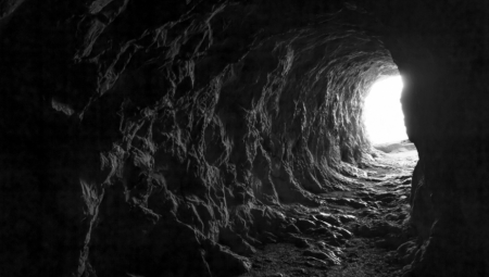 DRAMA U ITALIJI Spasioci pokušavaju da izvuku povređenu speleološkinju iz pećine