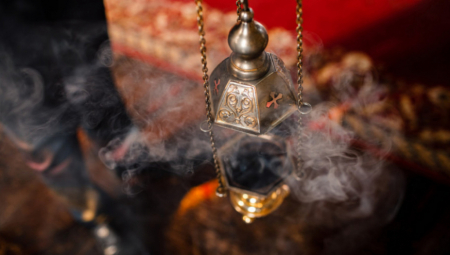 ČEMU SLUŽI KANDILO I KOJI JE NJEGOV ZNAČAJ? Vladika Nikolaj Velimirović naveo je osam razloga