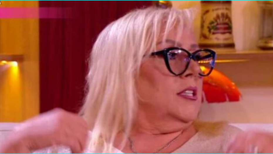 DELIRIJUM U EMISIJI Zorica Marković prevrtala nameštaj po studiju, napravila haos na snimanju