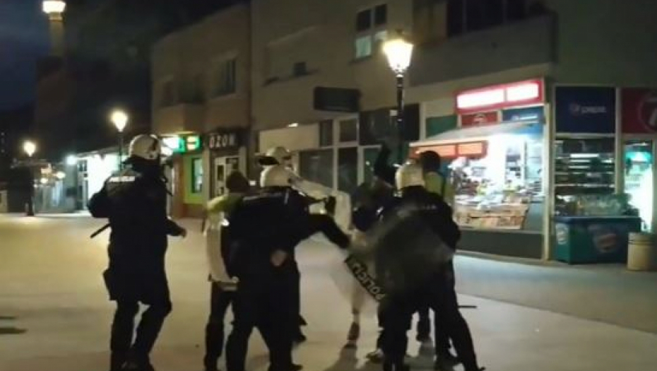 Policajcima za zlostavljanje kućni zatvor: Prva presuda za prebijanje učesnika protesta iz 2020.