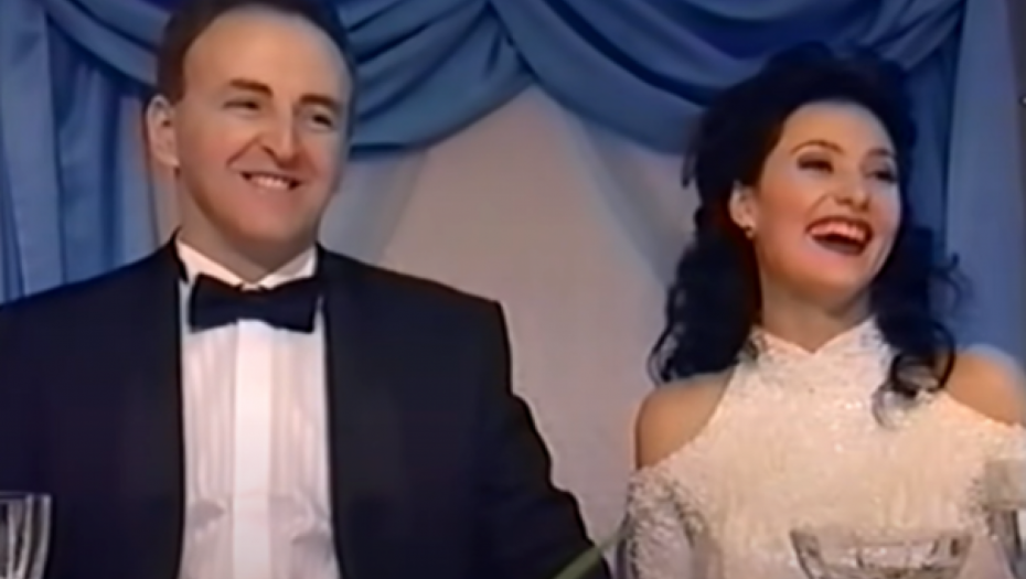 SVADBENI POKLON OTKRIVA STROGO ČUVAJU TAJNU! Ceca je morala da ispuni ovo svekrvinu želju, reči Arkanove majke nikada neće zaboraviti