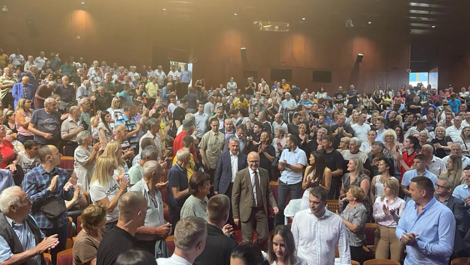 PRUŽAMO I PODRŠKU NAŠEM NAPAĆENOM NARODU NA KOSOVU I METOHIJI Miloš Vučević  i Darko Glišić obišli danas Rasinski, Raški i Moravički okrug