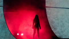 VEĆINA FANOVA NA KONCERTU OVE PEVAČICE NOSI PELENE "Neću da propustim ni minut njenog nastupa"