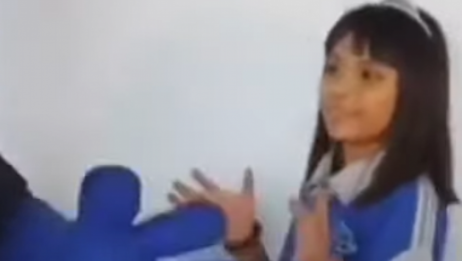 DOBRO POGLEDAJTE OVU DEVOJČICU Ima veći IQ od Ajnštajna, a deca su je maltretirala
