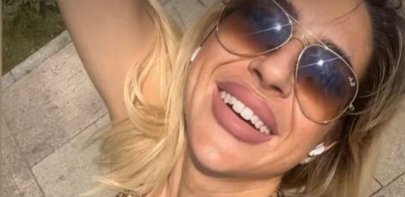 EKSPLICITNI SADRŽAJ DA SVI VIDE Kamera u studiju snimila telefon Jovane Jeremić i otkrila šta gleda kad je niko ne vidi (FOTO)