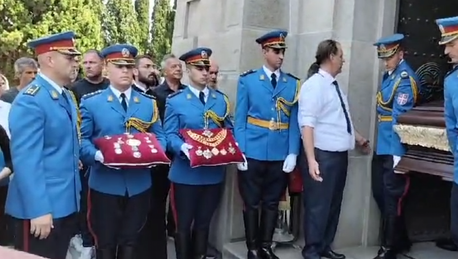 GARDISTI VOJSKE SRBIJE U POVORCI NOSE ODLIKOVANJA LEGENDARNOG ČUVARA ZEJTINLIKA Ordenje Deda Đorđa ide sa njim na večni počinak
