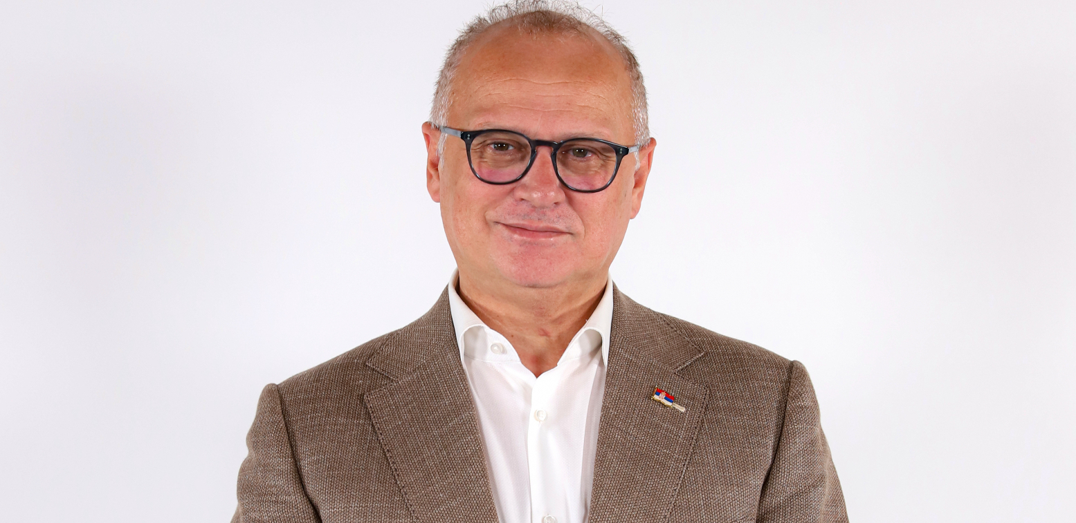 VESIĆ POZIVA OPŠTINE DA ISKORISTE NOVAC  "Nijedna nije dobila manje od 700.000 dolara"