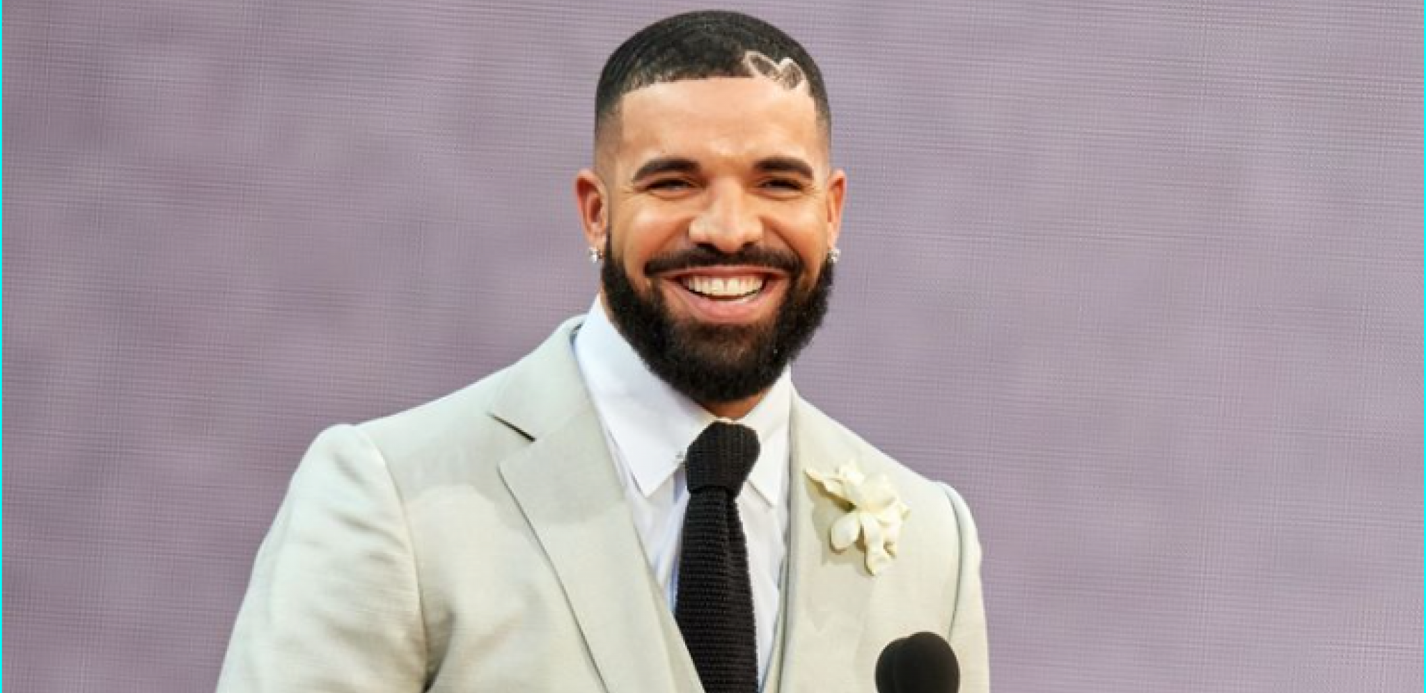 SLAVNI REPER NOSI DVOGLAVOG ORLA Skandal neviđenih razmera, odaje počast Velikoj Albaniji, uputio jezivu poruku celom svetu