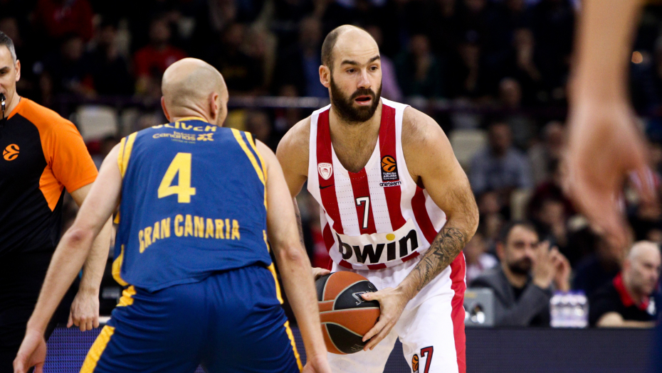 OMAŽ SLAVNOM SPANULISU Olimpijakos povlači dres sa brojem 7