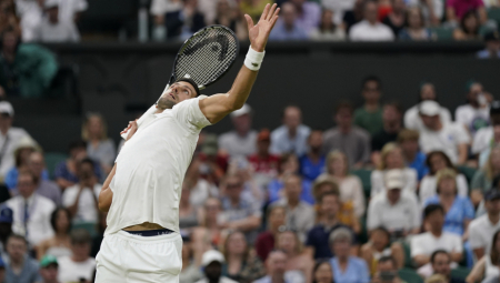 REČI LEGENDARNOG AMERIKANCA ODJEKUJU BELIM SPORTOM Pogledajte taj forhend viner, Novak igra bolje nego ikada