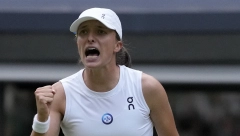 POLJAKINJA SVE ŠOKIRALA Najbolja teniserka sveta zalepila traku preko usta, evo šta je razlog (FOTO)