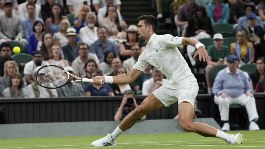 DA LI SE TO KIRJOS ŠALI? Đokovića na Vimbldonu može da zaustavi samo ovaj teniser