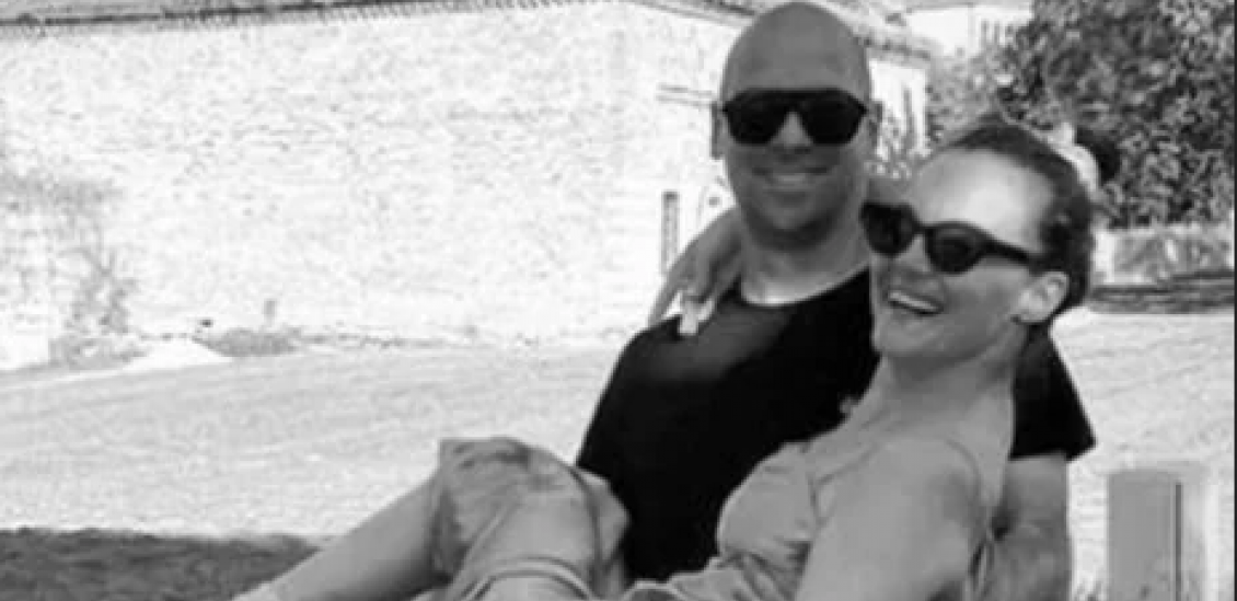 SLAVICA ĆUKTERAŠ POTVRDILA VEZU SA POZNATIM DI-DEŽJEM! Pevačica ne skida osmeh sa lica: "Srećna sam i zaljubljena"!