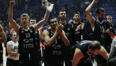 ŽELJKO SPREMIO BOMBU Vraća se miljenik navijača Partizana?