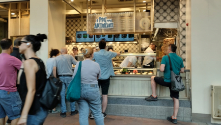 PITALI SMO GRKE DA NAM PREPORUČE NAJBOLJI, A NAJJEFTINIJI GIROS Evo gde su nas poslali i šta kažu za Srbe