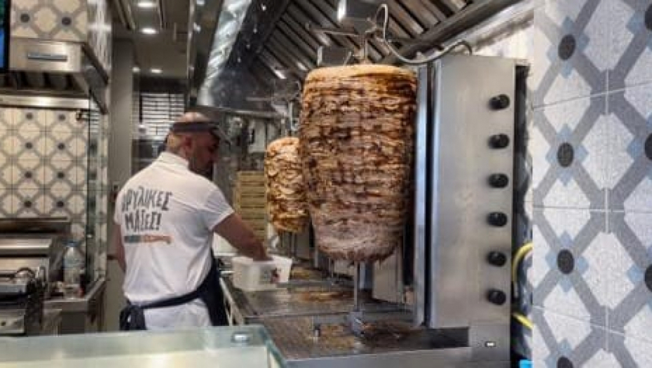 TURSKA ŽELI DA ZAŠTITI OVO JELO, GRCI TVRDE DA JE NJIHOVO Nastao pravi haos - GIROS ili KEBAB?